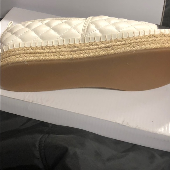 Choose - Picture 3 of 3